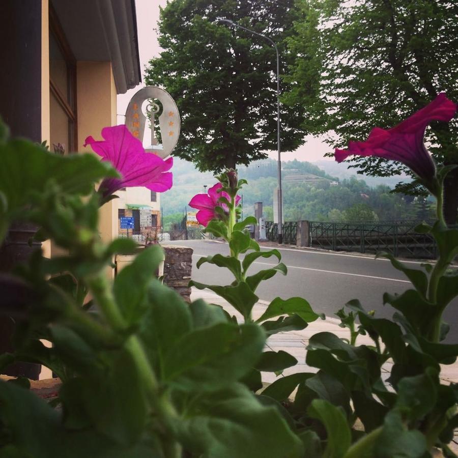 Hotel Langa In Cortemilia Eksteriør bilde